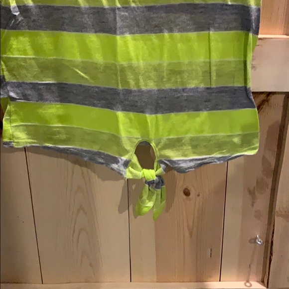 Rue 21 tie front tee shirt - Picture 2 of 5